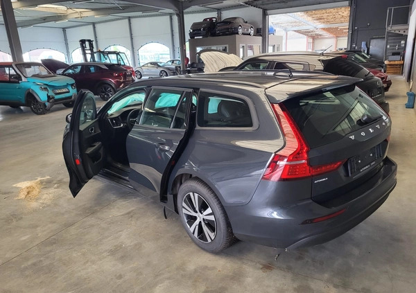 Volvo V60 cena 80000 przebieg: 9000, rok produkcji 2020 z Kłodzko małe 37